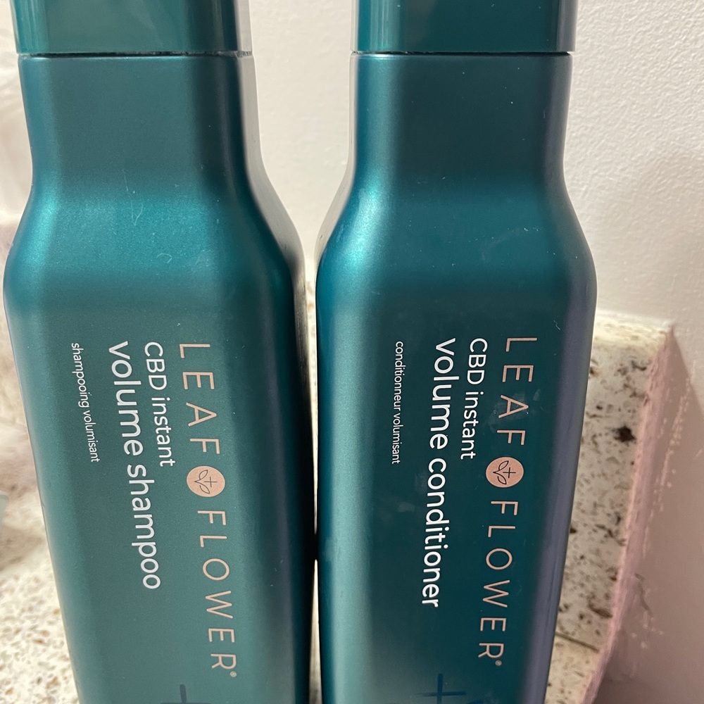 Leaf and flower volume shampoo and conditioner